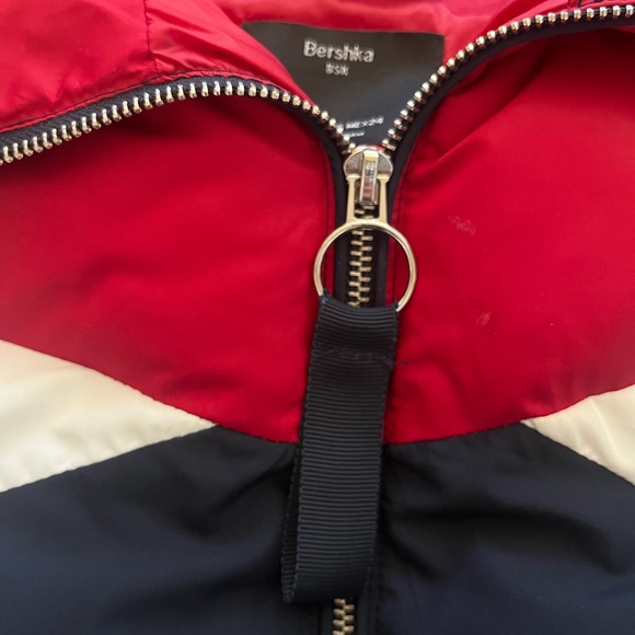 Red, White & Blue Bershka puffer bomber. Size XS, never worn - Picture 5 of 5
